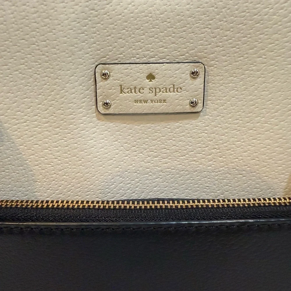 Kate Spade New York Black Cream Grove Street Maeve Large Structured Leather Tote
